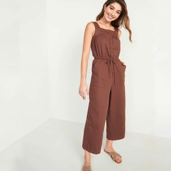 Old Navy Pants - 🆕️ Old Navy Tie-Waist Twill Sleeveless Jumpsuit Small